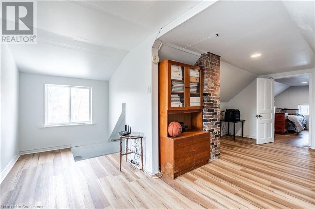 144 Dufferin Street E, St. Catharines, Ontario  L2R 2A4 - Photo 18 - 40716710