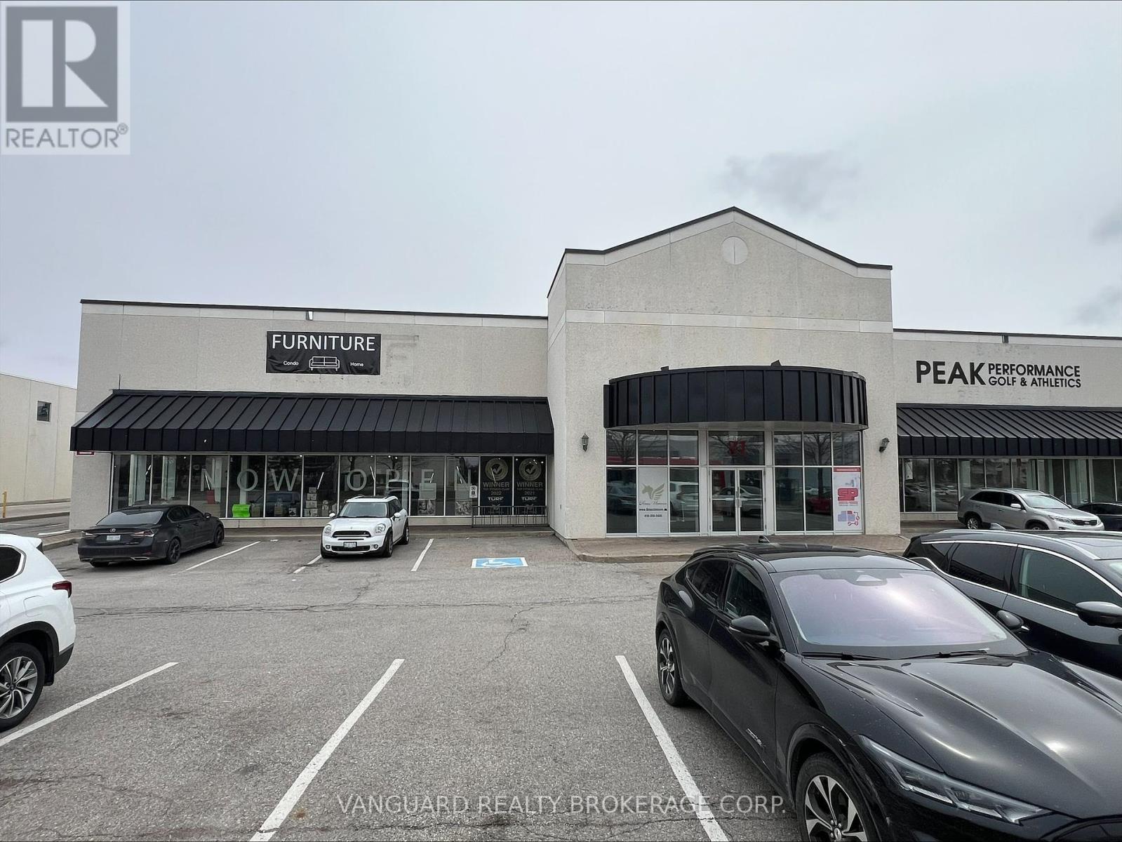 2 - 31 Jevlan Drive, Vaughan, Ontario  L4L 8C2 - Photo 2 - N12081024