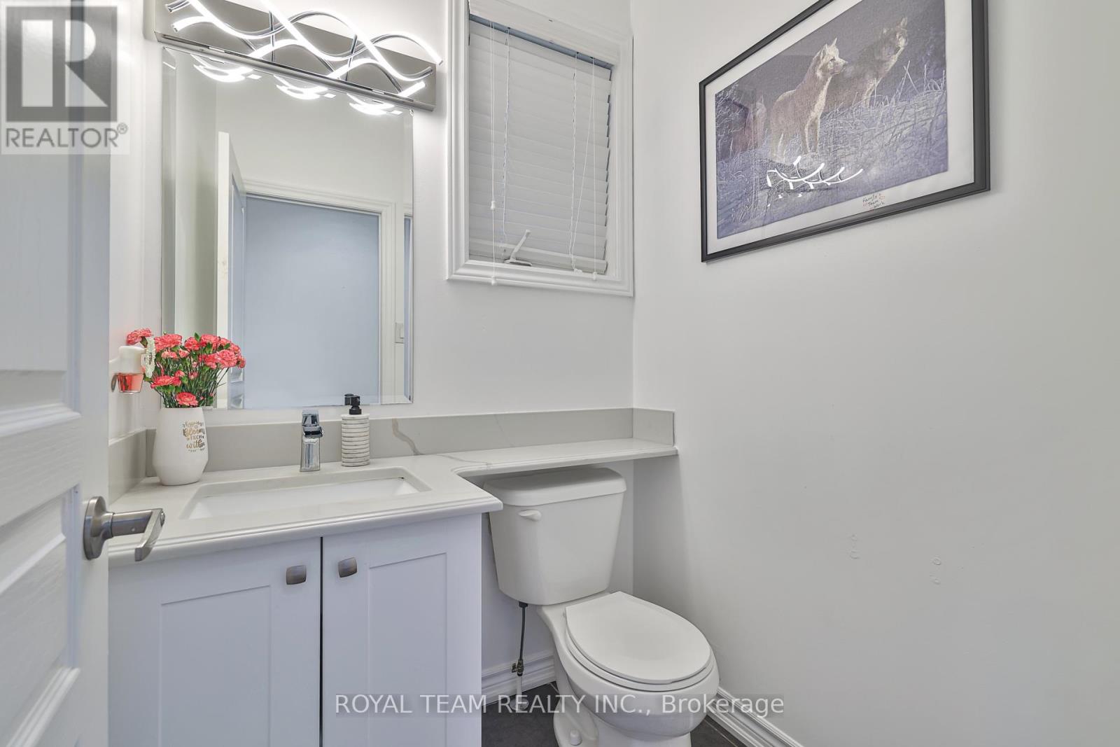 61 Lampkin Street, Georgina, Ontario  L0E 1R0 - Photo 8 - N12081125