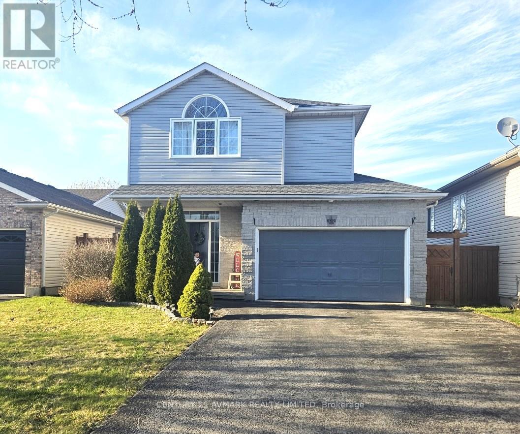 Property at 8105 WOODSVIEW CRESCENT image 1