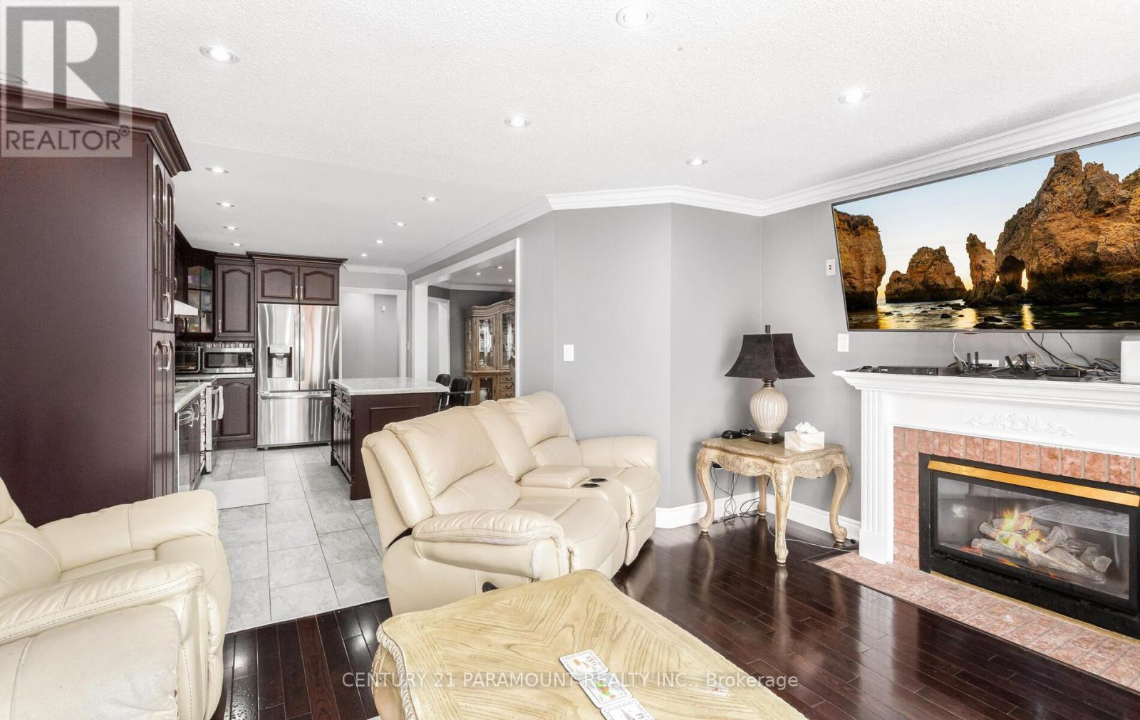 112 Wildberry Crescent, Brampton (Sandringham-Wellington), Ontario  L6R 1J8 - Photo 11 - W12081105