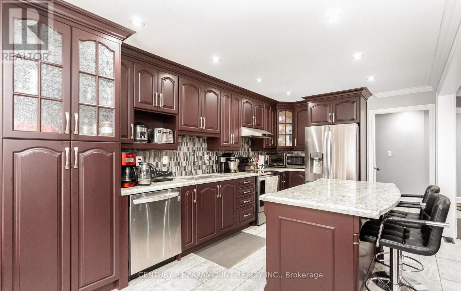 112 Wildberry Crescent, Brampton (Sandringham-Wellington), Ontario  L6R 1J8 - Photo 12 - W12081105