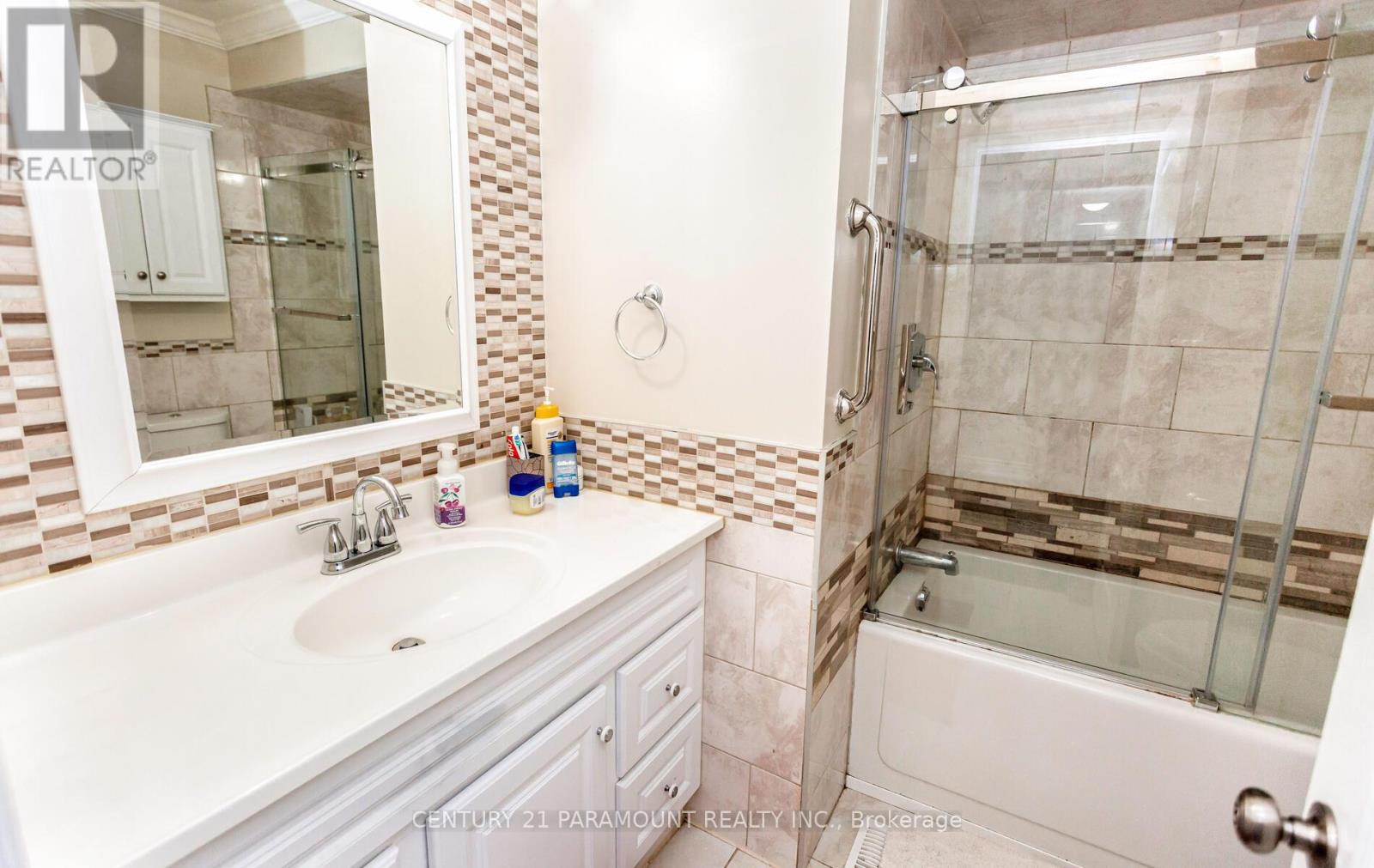 112 Wildberry Crescent, Brampton (Sandringham-Wellington), Ontario  L6R 1J8 - Photo 27 - W12081105