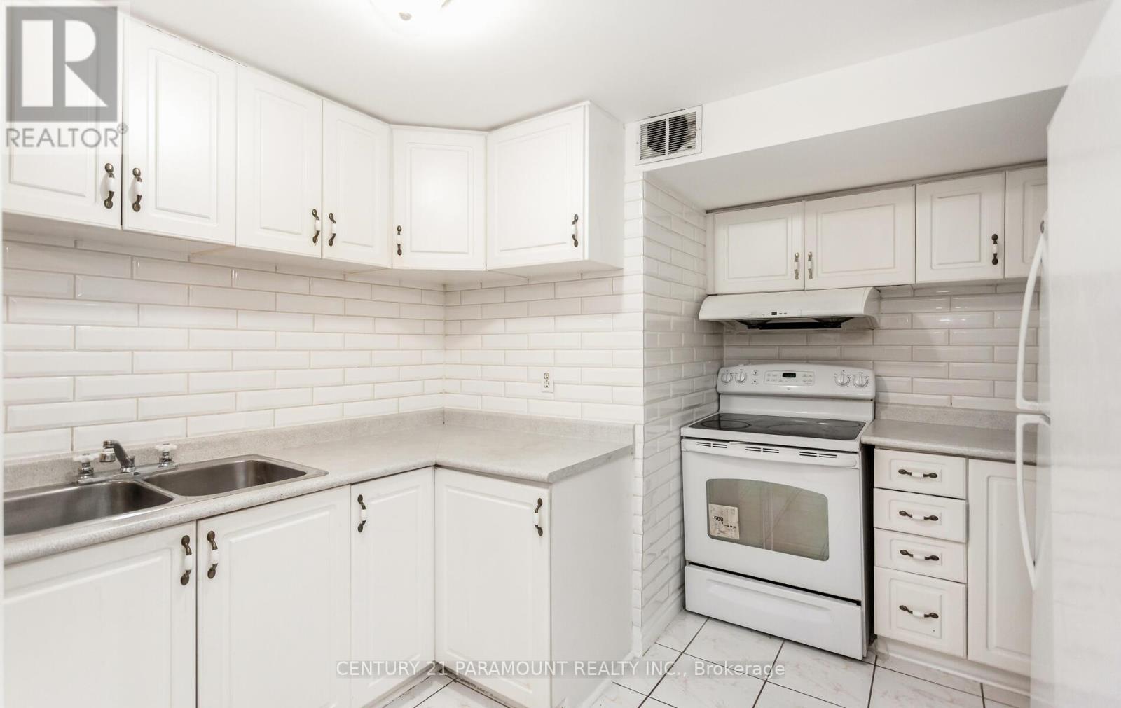 112 Wildberry Crescent, Brampton (Sandringham-Wellington), Ontario  L6R 1J8 - Photo 30 - W12081105