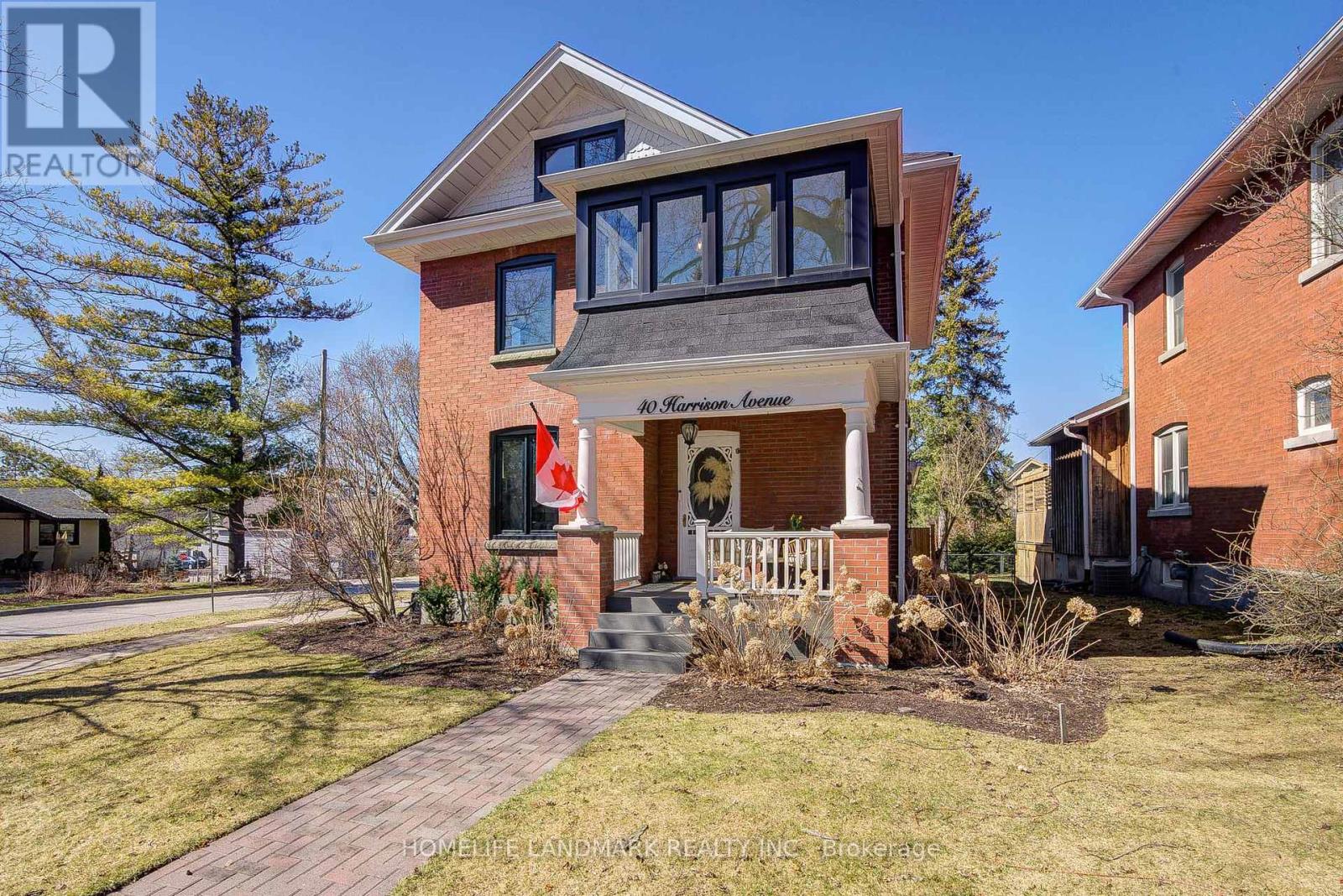 40 Harrison Avenue, Aurora (Aurora Village), Ontario  L4G 1E1 - Photo 2 - N12080978