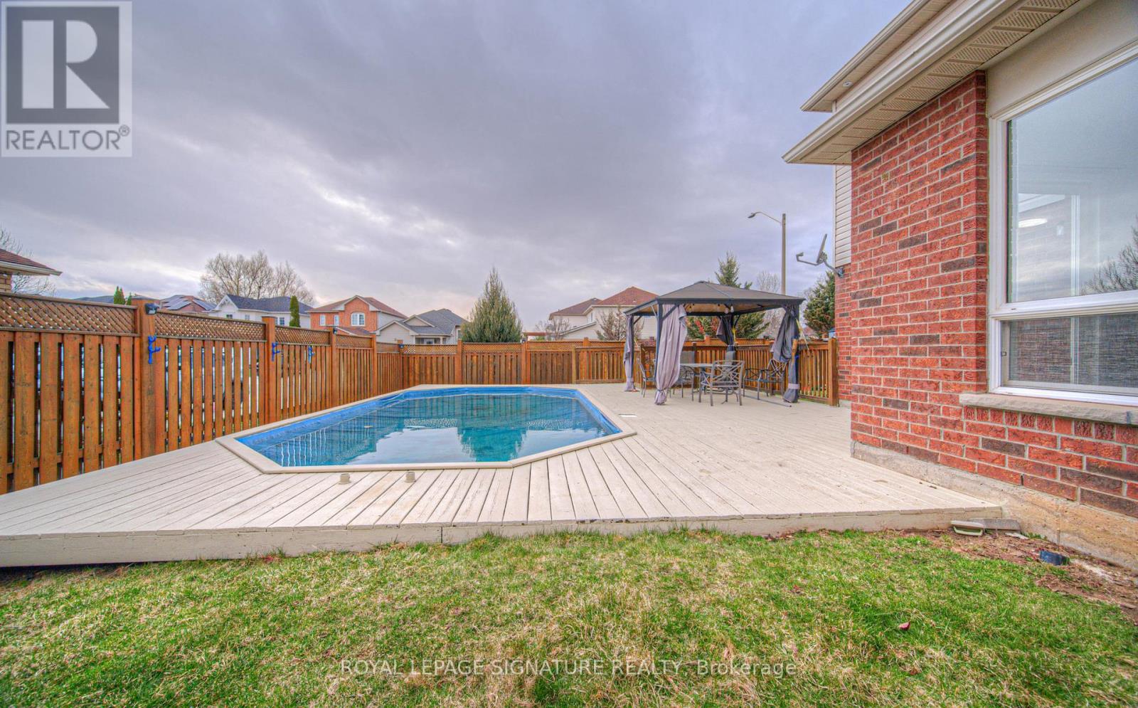 93 Wheatland Drive, Cambridge, Ontario  N1P 1C5 - Photo 35 - X12081040