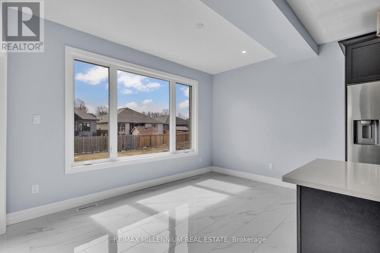 176 Foxborough Place, Thames Centre, Ontario  N0M 2P0 - Photo 16 - X12081135