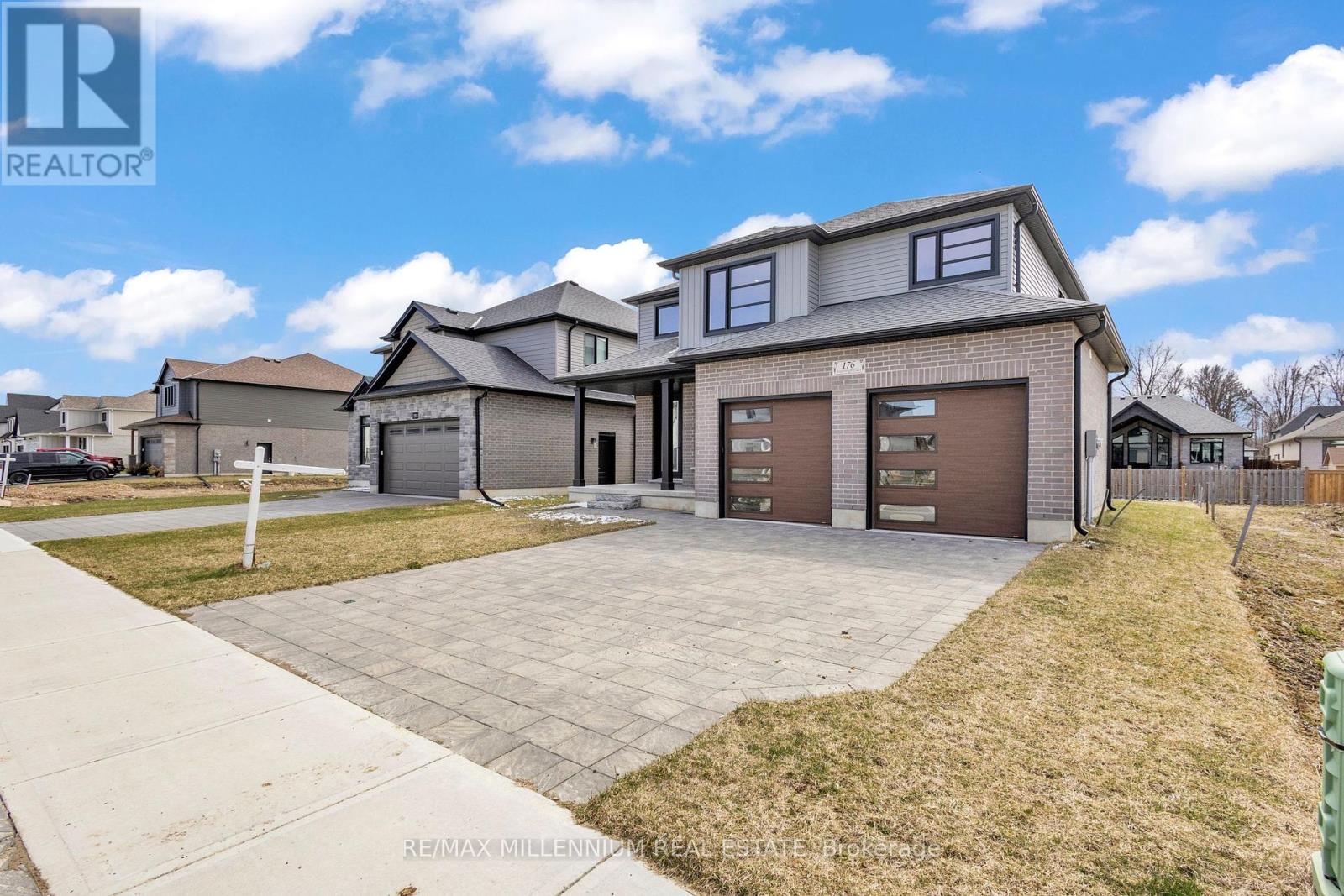 176 Foxborough Place, Thames Centre, Ontario  N0M 2P0 - Photo 2 - X12081135