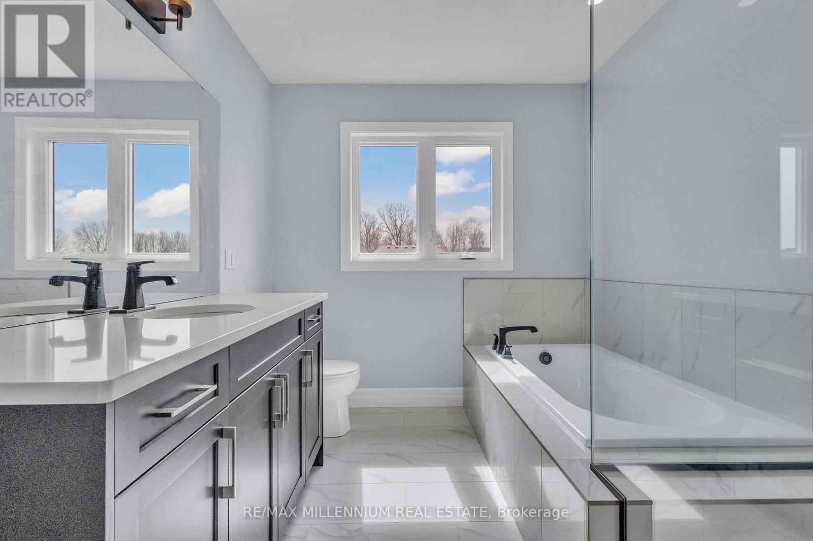 176 Foxborough Place, Thames Centre, Ontario  N0M 2P0 - Photo 21 - X12081135
