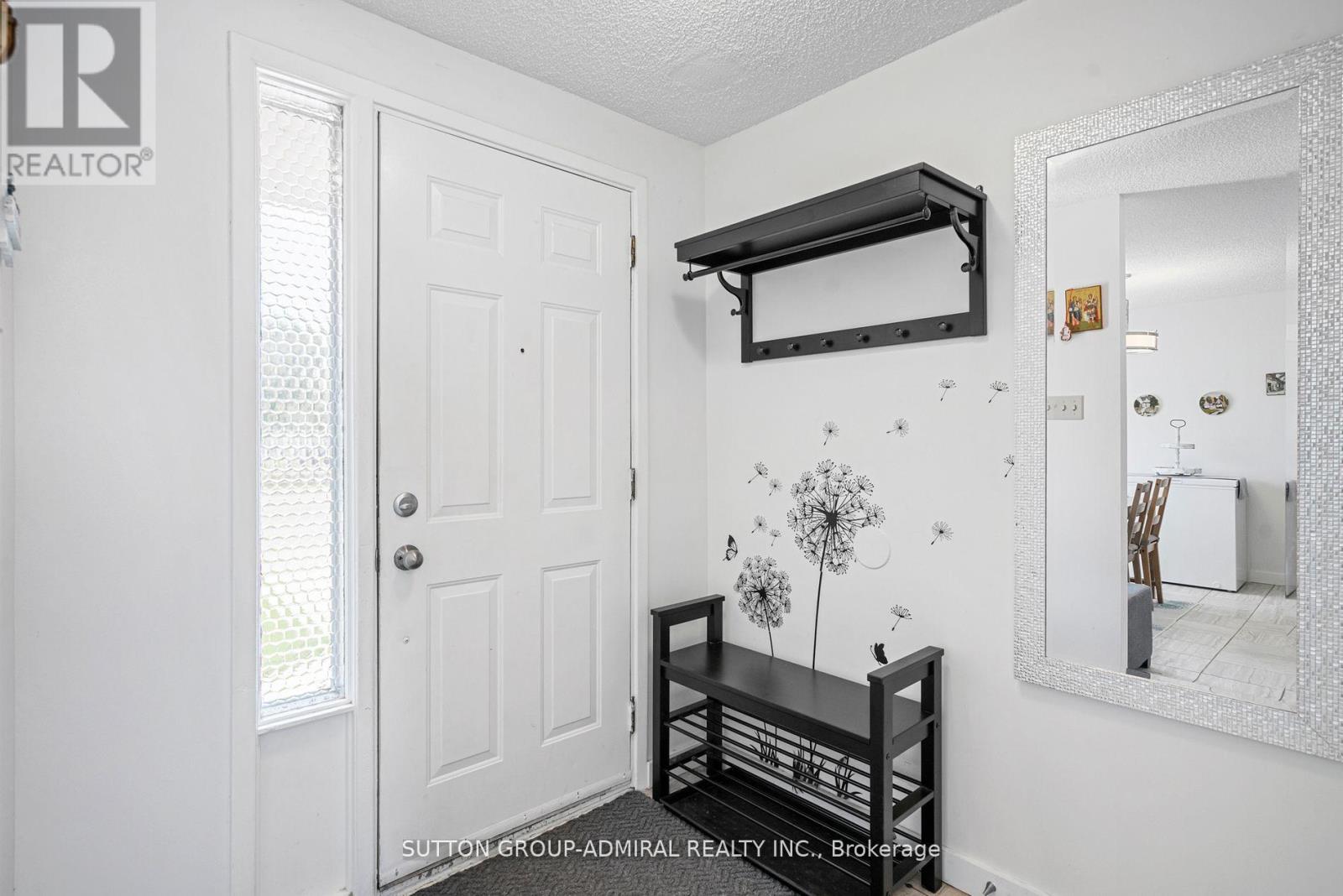 Property at 505 ELGIN STREET N image 5