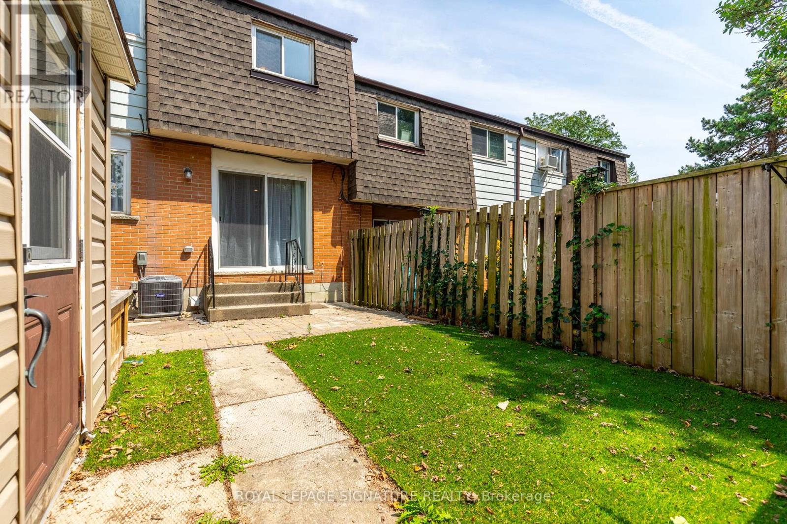 49 - 88 Tunbridge Crescent, Hamilton, Ontario  L8W 1L3 - Photo 20 - X12081213