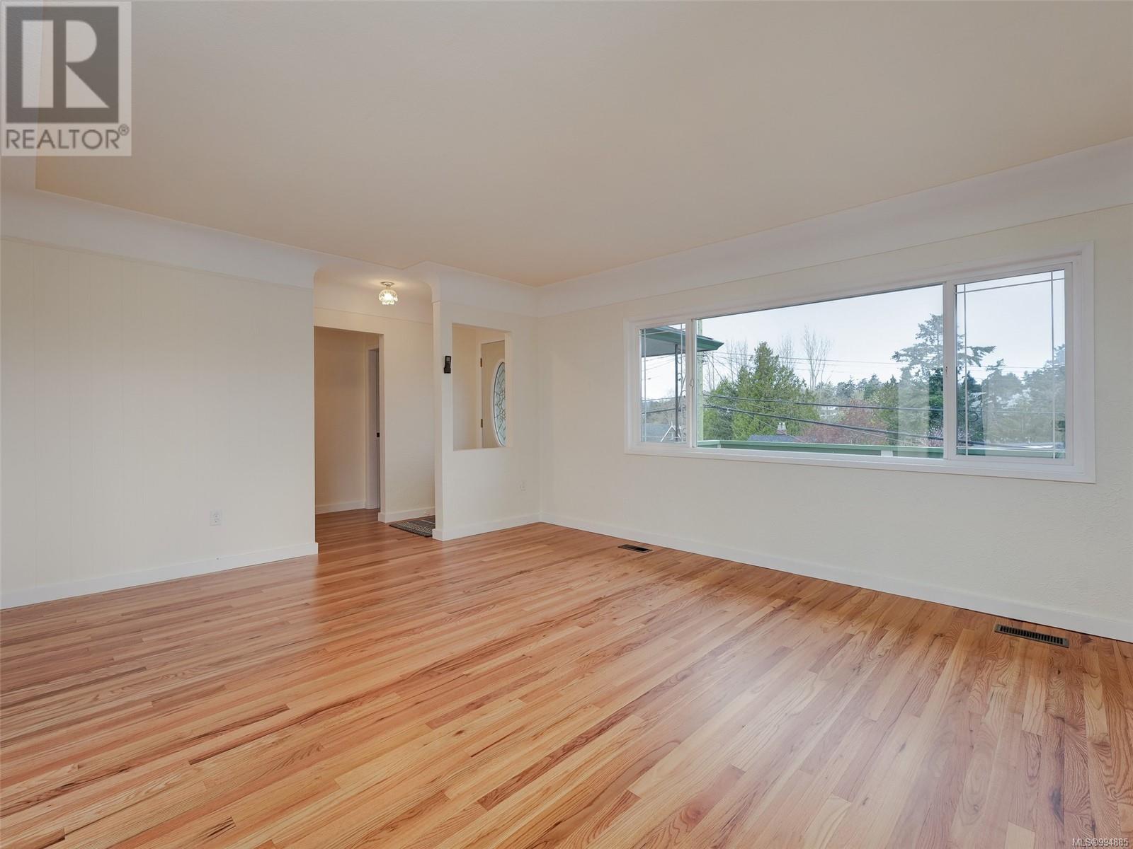 Property at 1005 Lodge Ave image 4