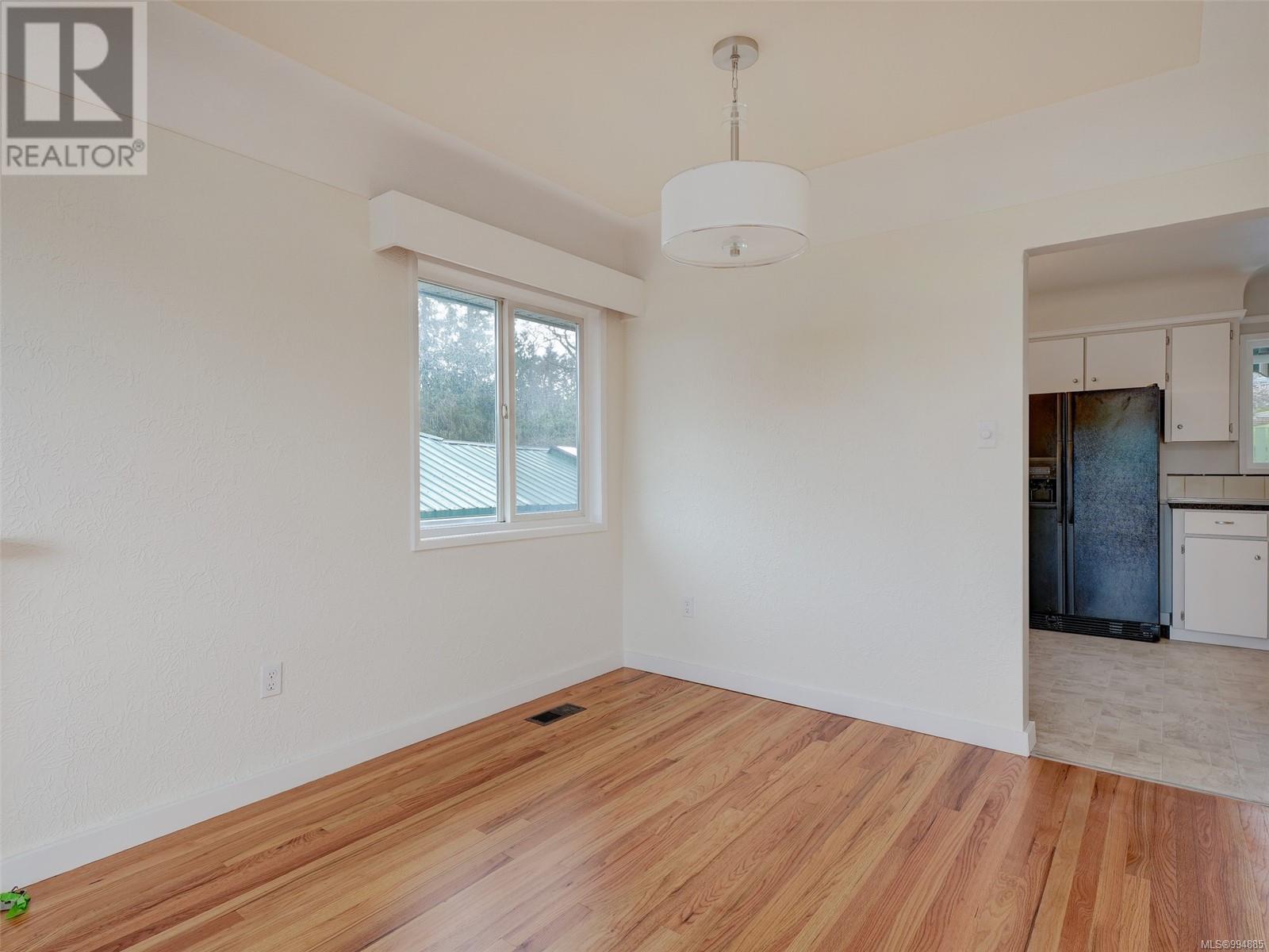 Property at 1005 Lodge Ave image 5