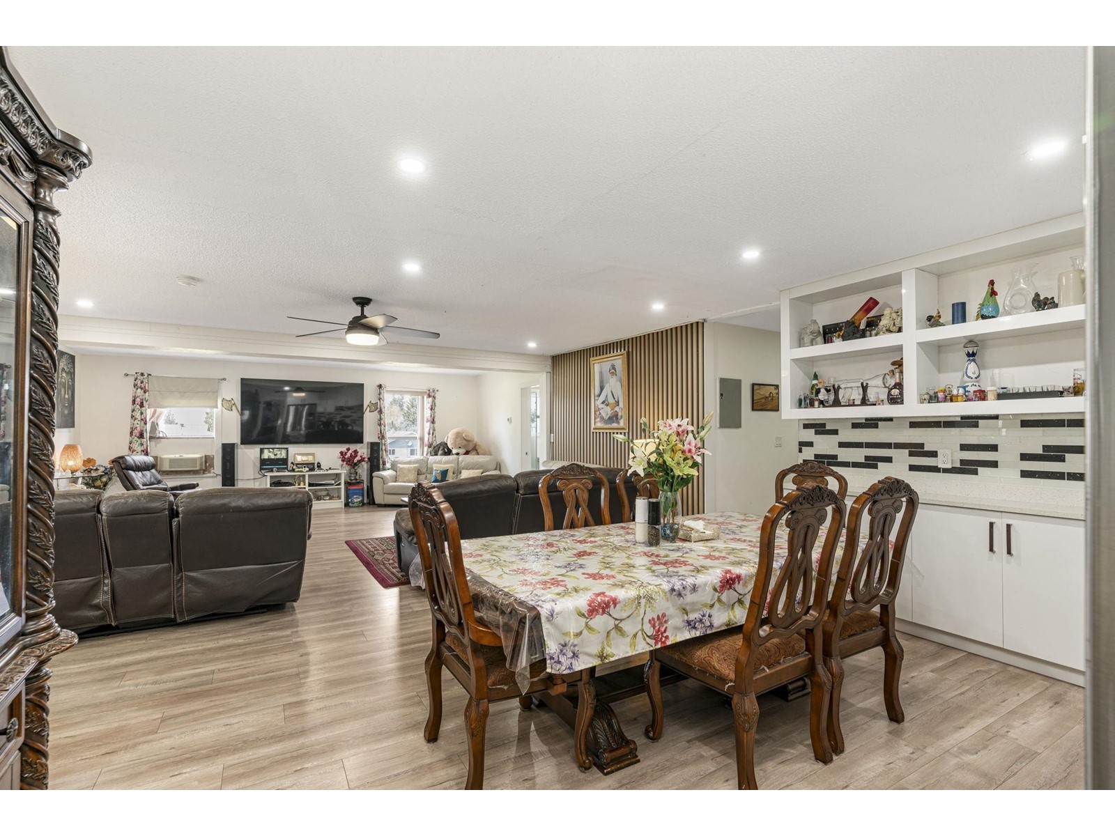 Property at 32354 MARSHALL ROAD image 4