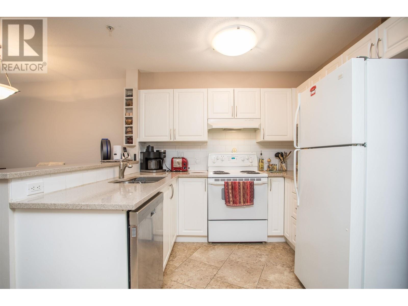 315 960 Lynn Valley Road, North Vancouver, British Columbia  V7J 3V6 - Photo 4 - R2989782