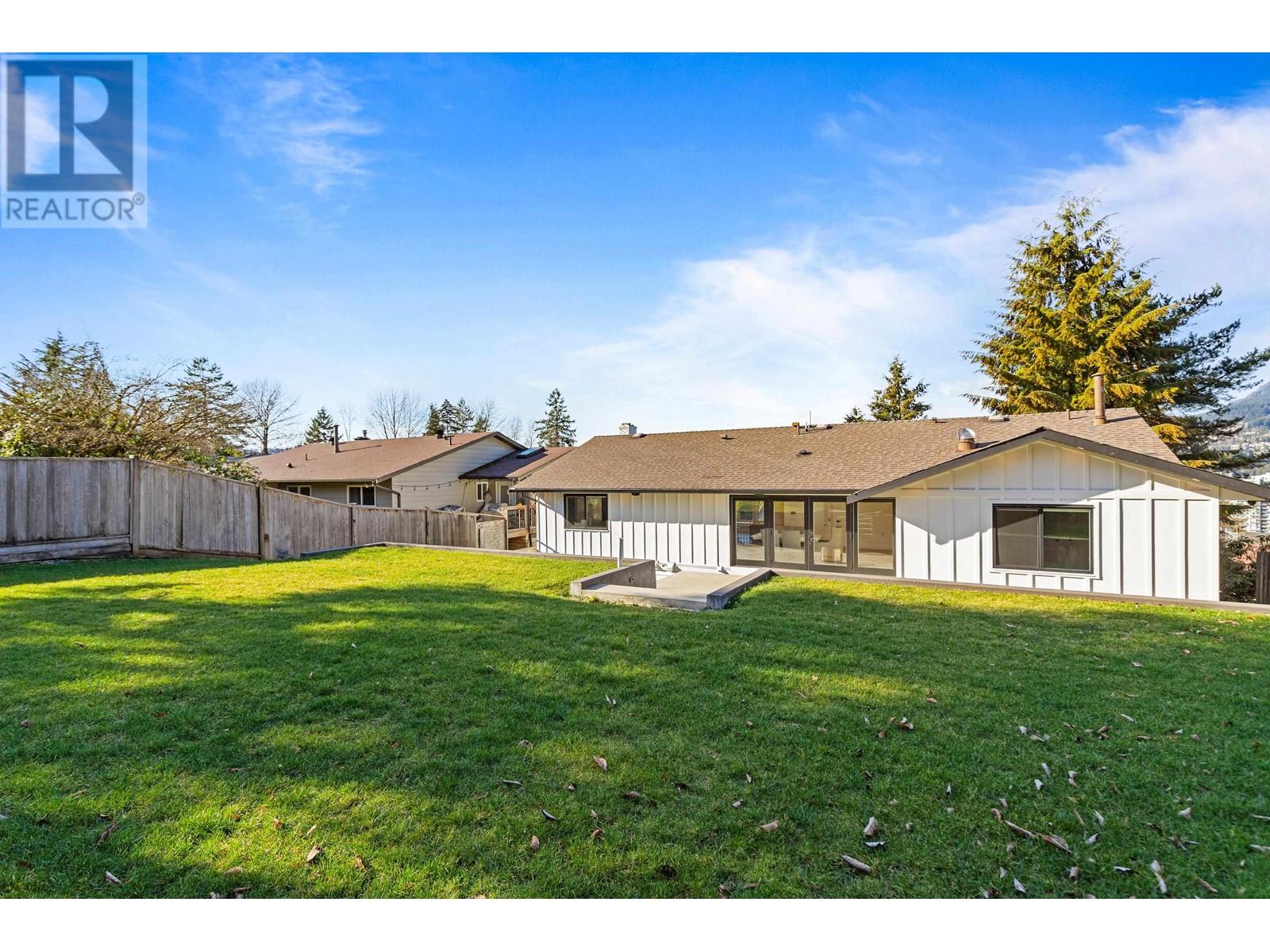 2314 Oneida Drive, Coquitlam, British Columbia  V3J 7A8 - Photo 34 - R2989773
