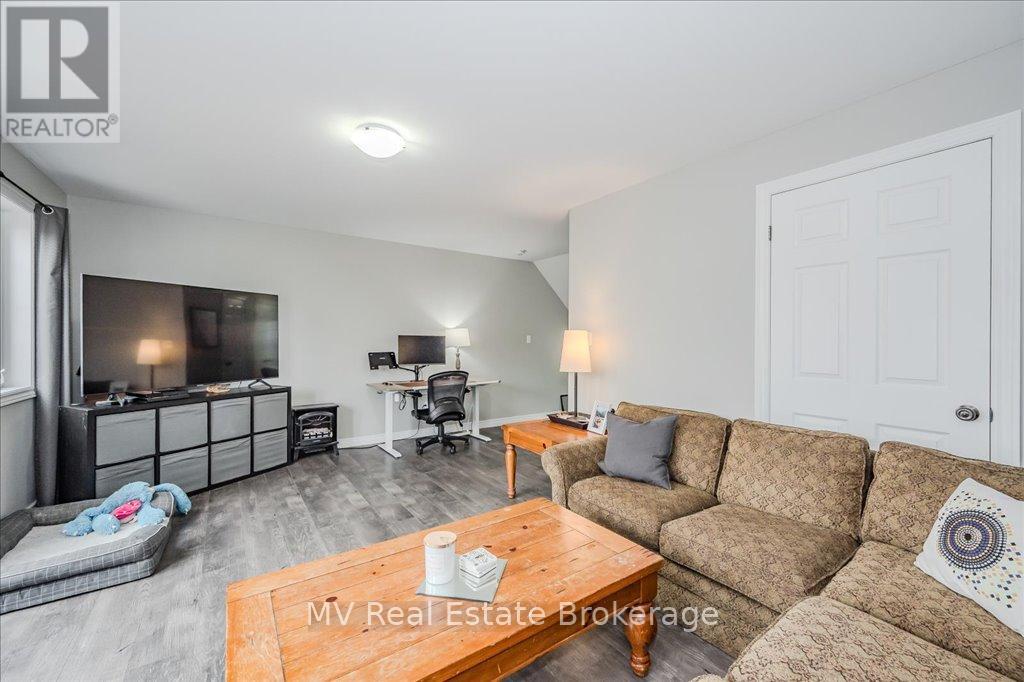 2b - 85 Mullin Drive, Guelph, Ontario  N1E 0R4 - Photo 9 - X12081222