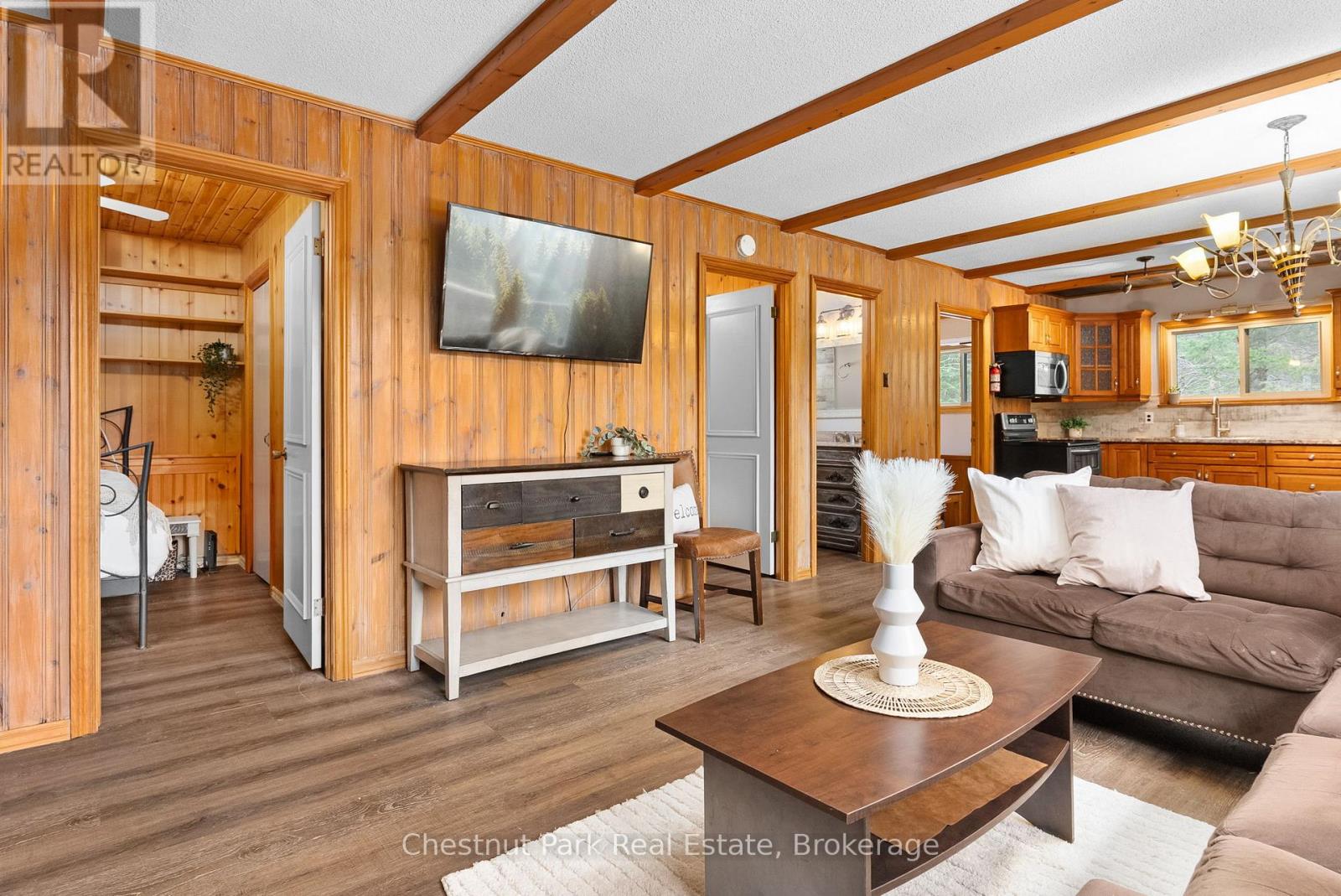 649 Balsam Chutes Road, Huntsville, Ontario  P0B 1L0 - Photo 6 - X12081248