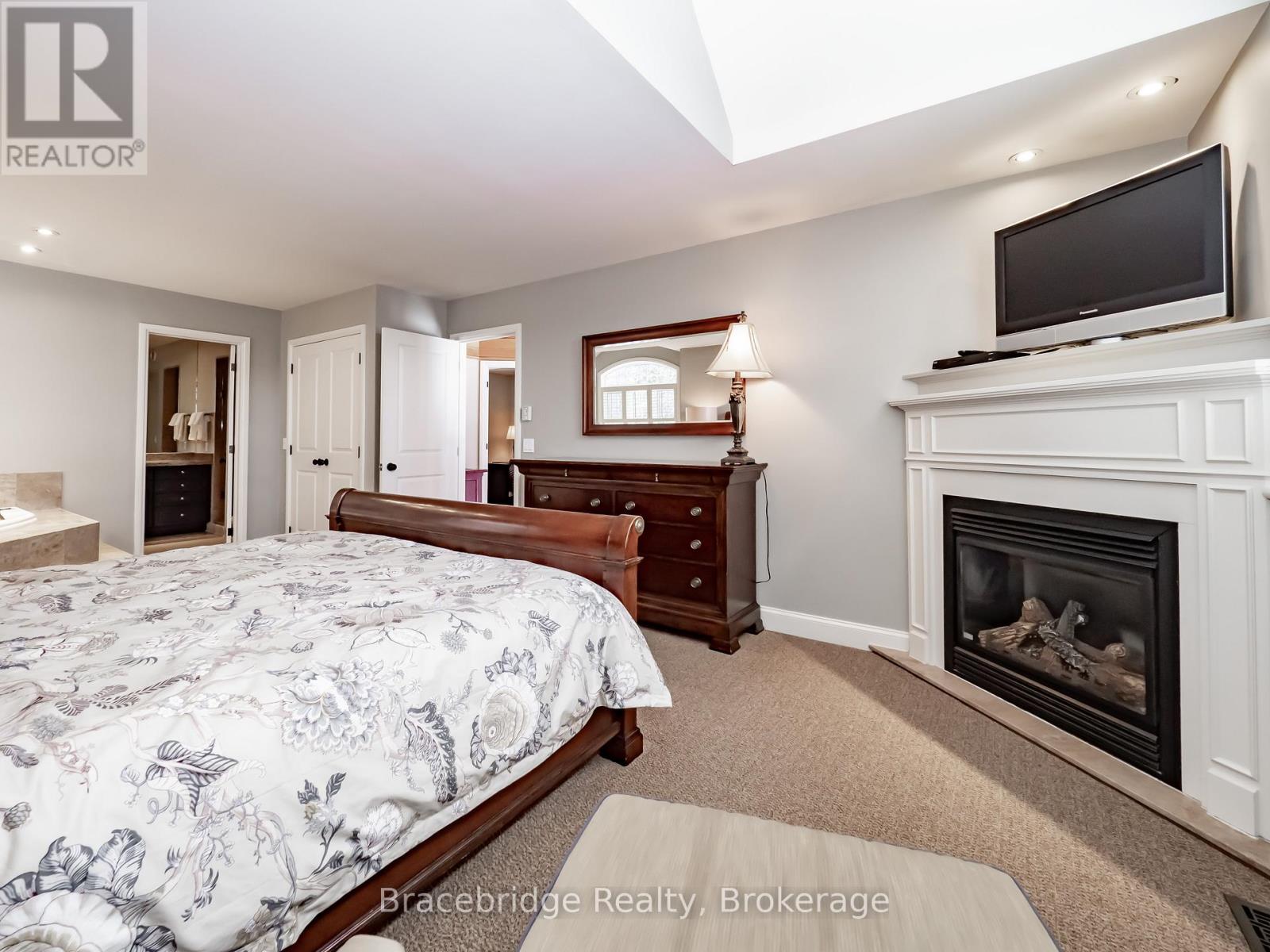 Carling 9 W8 - 3876 Muskoka Road 118 Highway W, Muskoka Lakes, Ontario  P0B 1J0 - Photo 22 - X12081254
