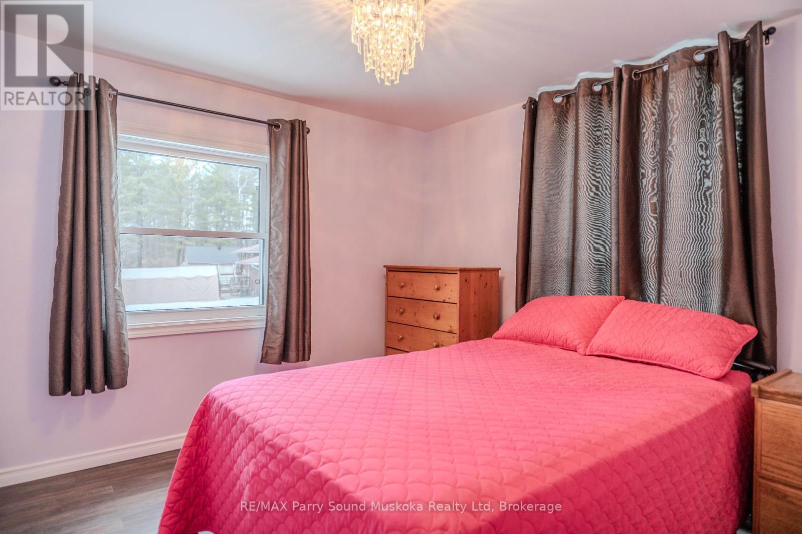 21 Rankin Lake Road, Seguin, Ontario  P2A 0B2 - Photo 25 - X12081280