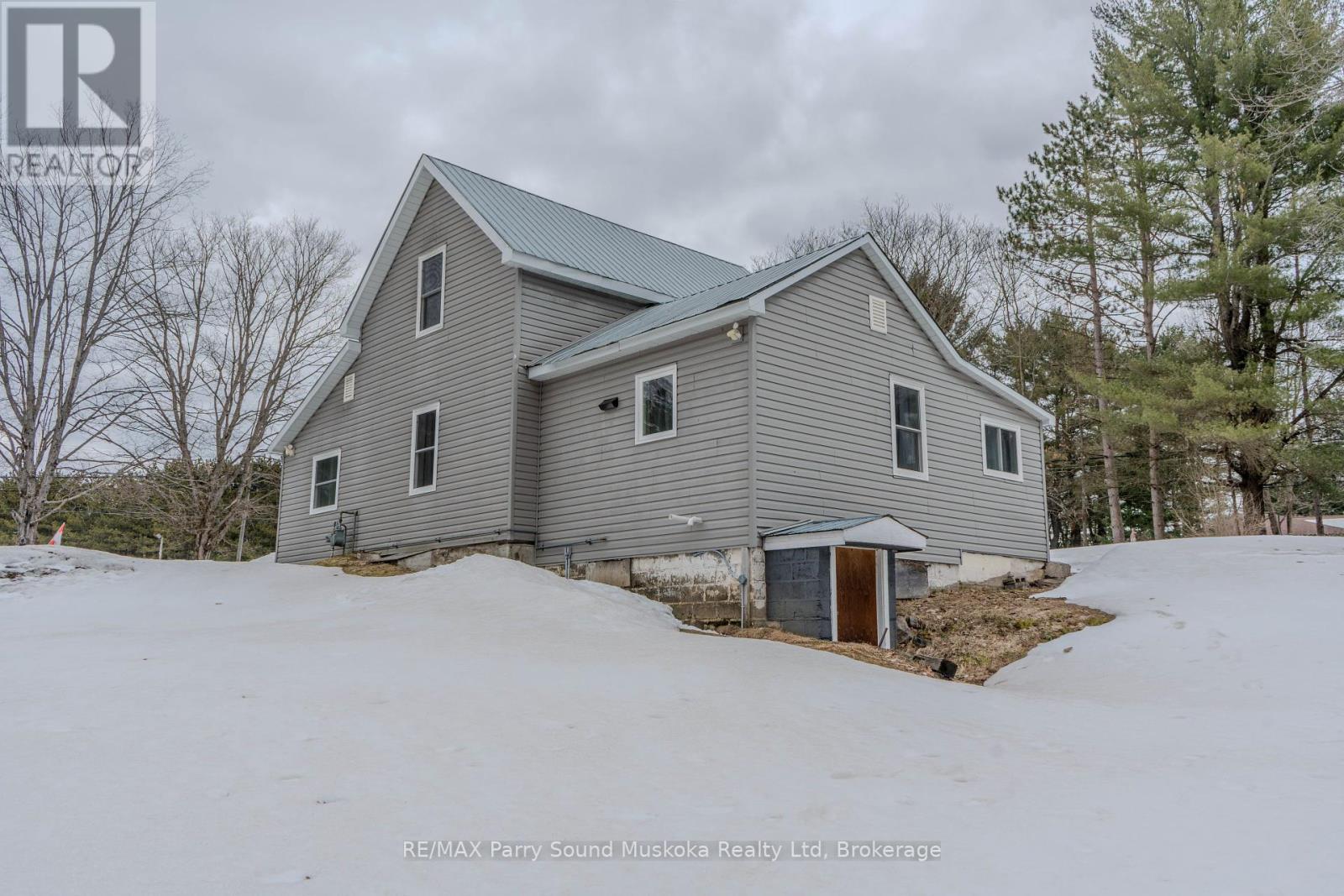 21 Rankin Lake Road, Seguin, Ontario  P2A 0B2 - Photo 31 - X12081280