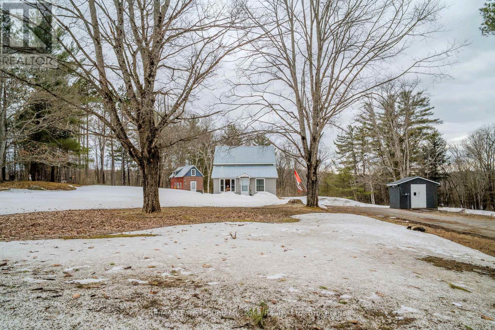 21 Rankin Lake Road, Seguin, Ontario  P2A 0B2 - Photo 9 - X12081280
