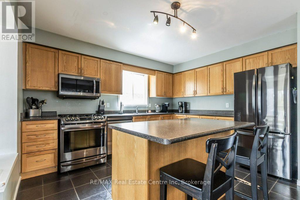71 Milson Crescent, Guelph, Ontario  N1C 1G7 - Photo 11 - X12081282