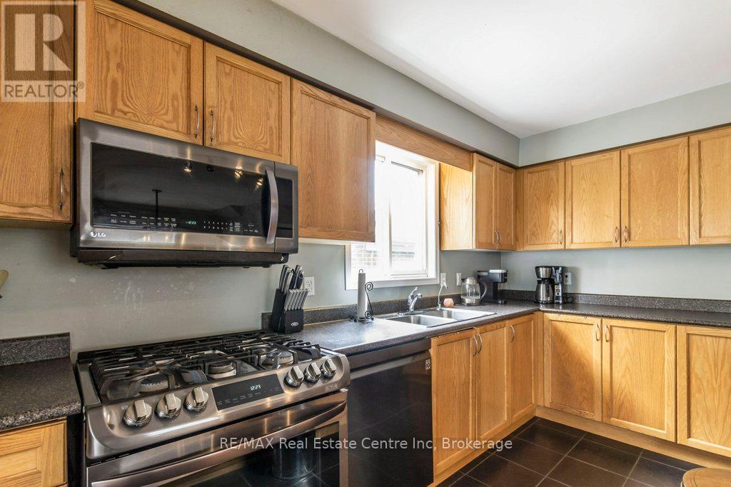 71 Milson Crescent, Guelph, Ontario  N1C 1G7 - Photo 13 - X12081282