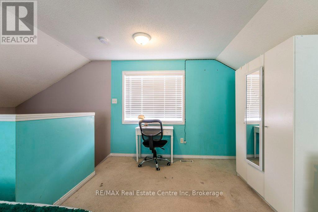 71 Milson Crescent, Guelph, Ontario  N1C 1G7 - Photo 31 - X12081282