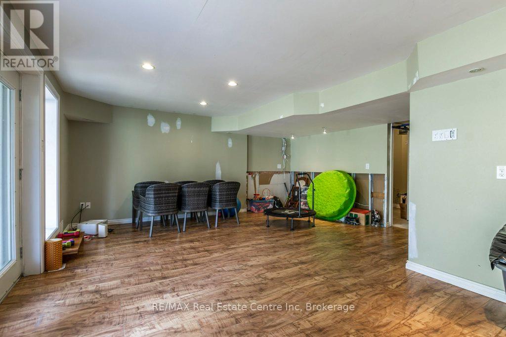 71 Milson Crescent, Guelph, Ontario  N1C 1G7 - Photo 33 - X12081282