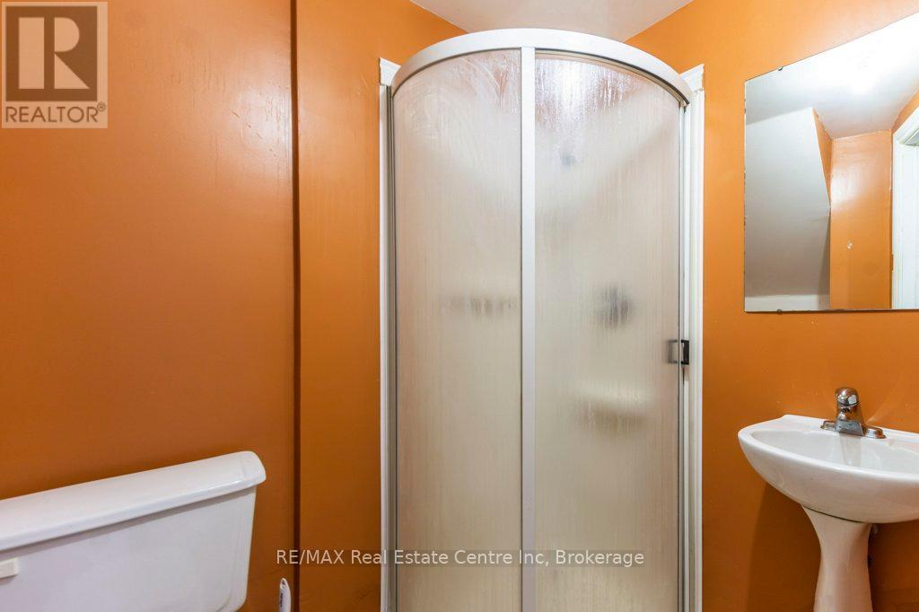 71 Milson Crescent, Guelph, Ontario  N1C 1G7 - Photo 35 - X12081282
