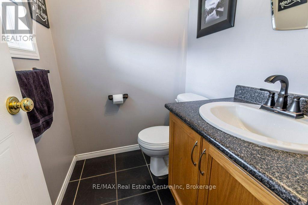 71 Milson Crescent, Guelph, Ontario  N1C 1G7 - Photo 6 - X12081282