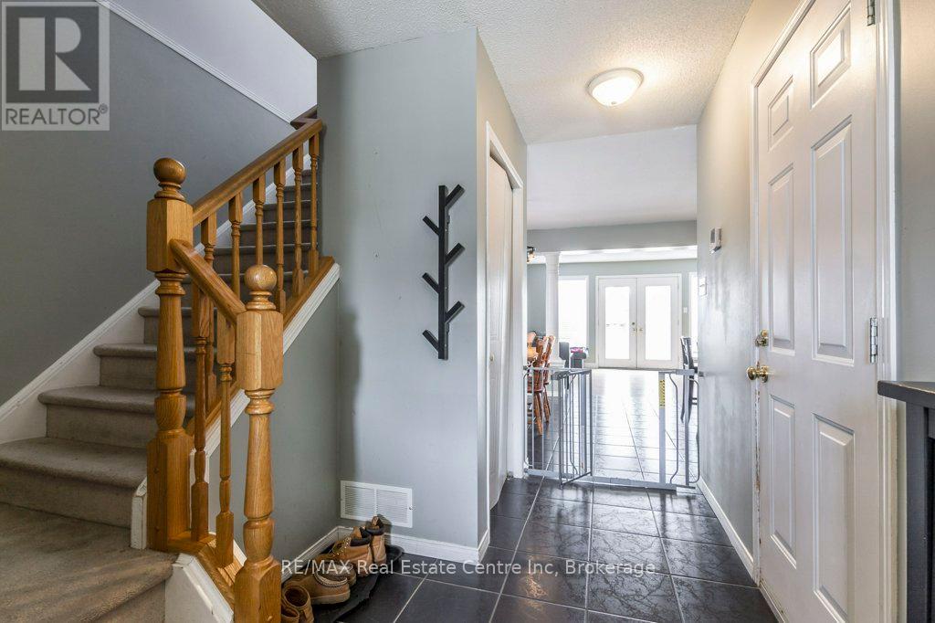 71 Milson Crescent, Guelph, Ontario  N1C 1G7 - Photo 8 - X12081282