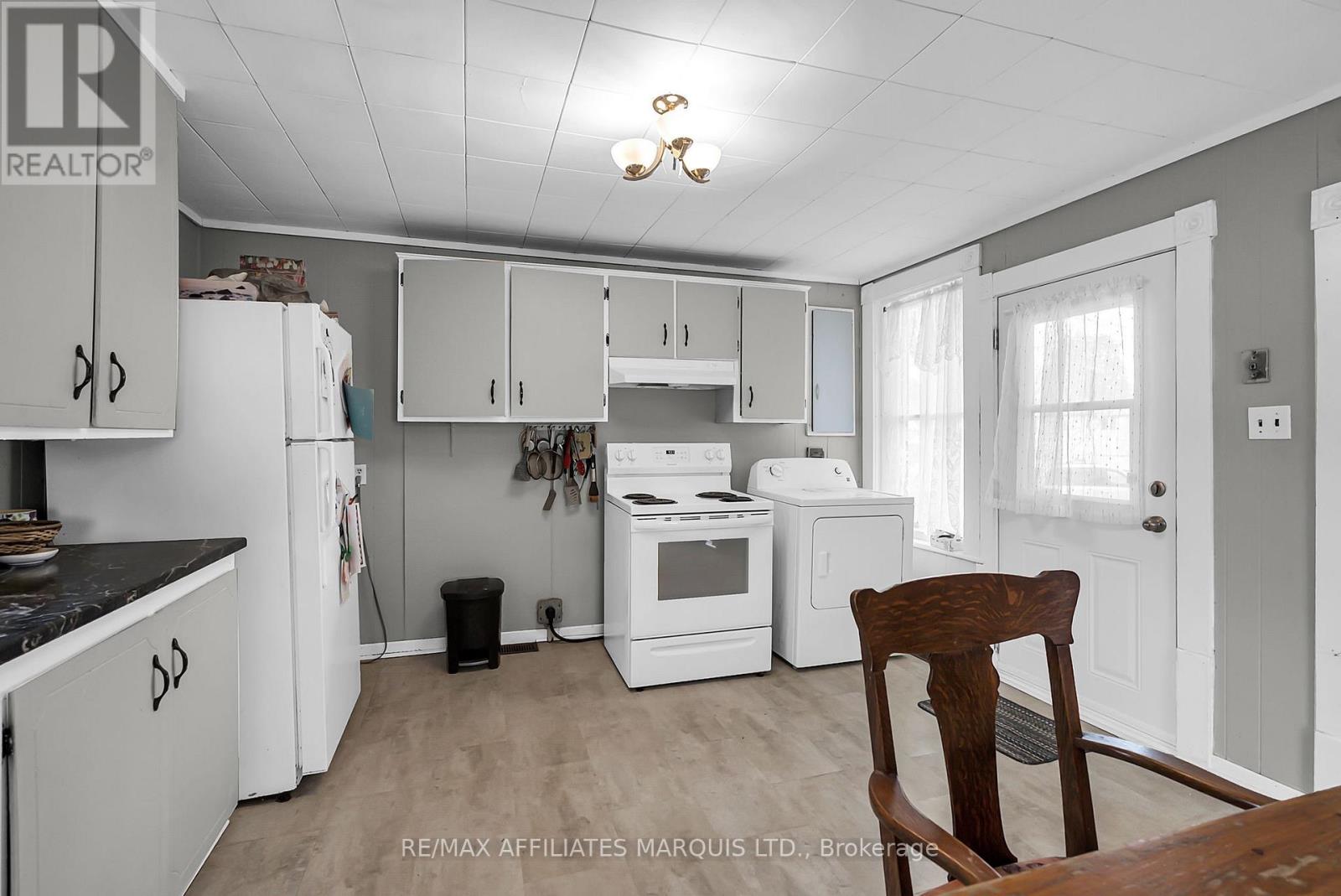 7 Spruce Street, South Glengarry, Ontario  K0C 1N0 - Photo 12 - X12081184