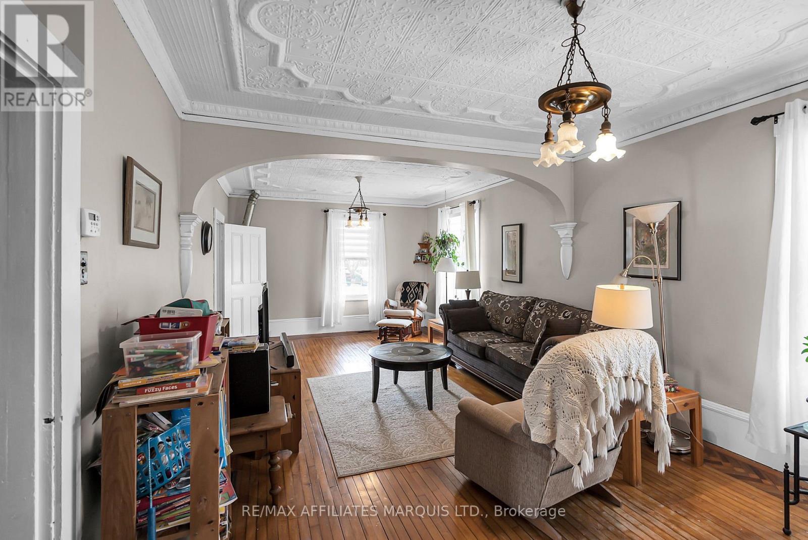 7 Spruce Street, South Glengarry, Ontario  K0C 1N0 - Photo 4 - X12081184