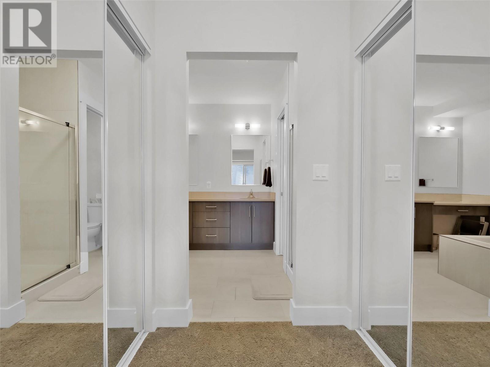 301 MCKINNEY Road Unit# 304, Oliver, BC V0H1T3