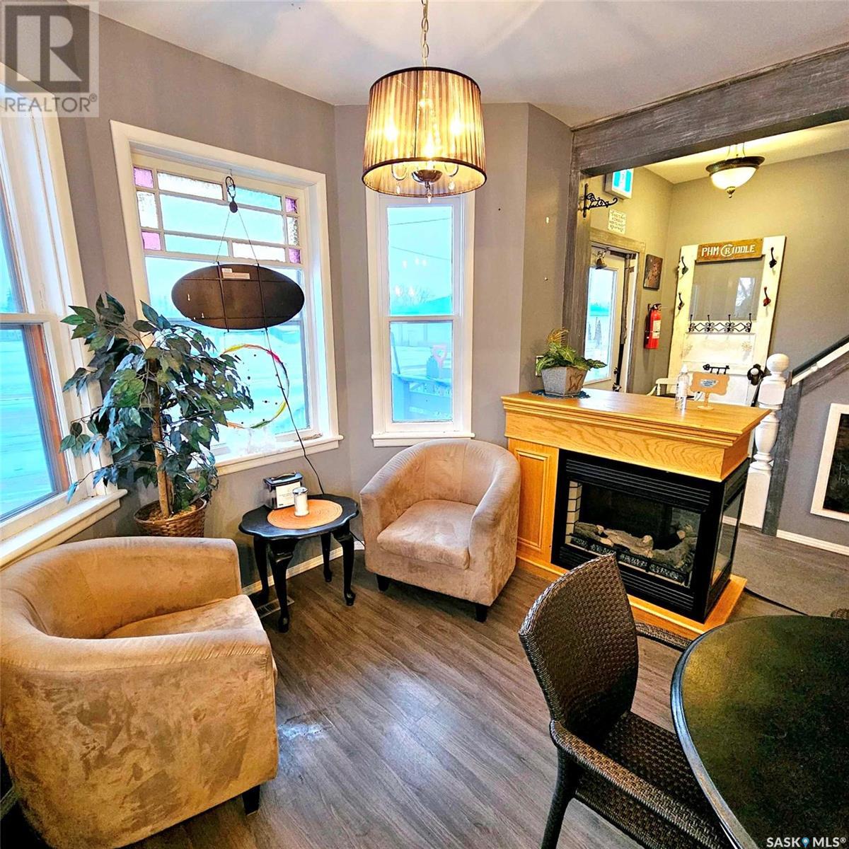 702 Main Street, Broadview, Saskatchewan  S0G 0K0 - Photo 6 - SK995461