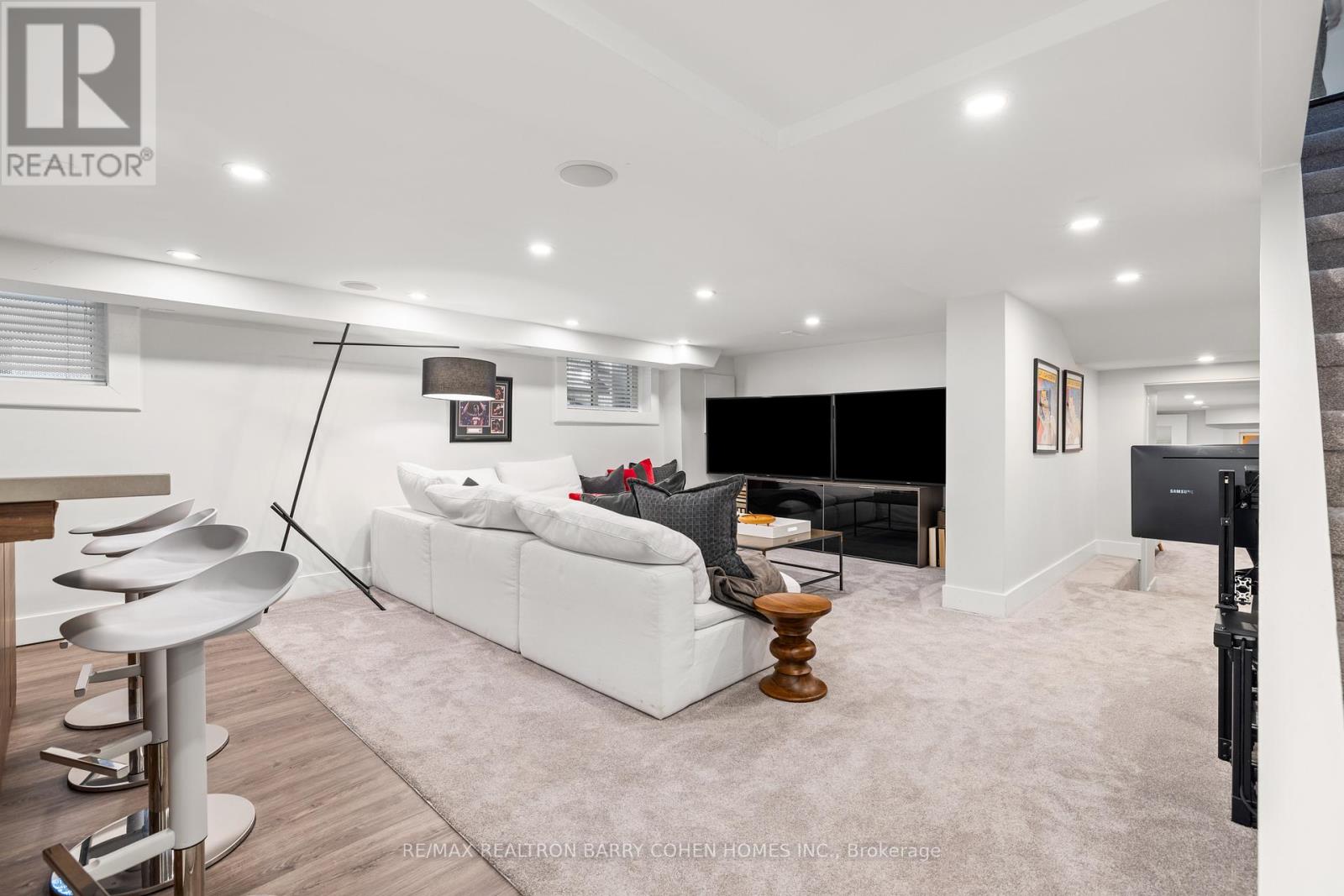215 Lonsmount Drive, Toronto, Ontario  M5P 2Y6 - Photo 37 - C12081142
