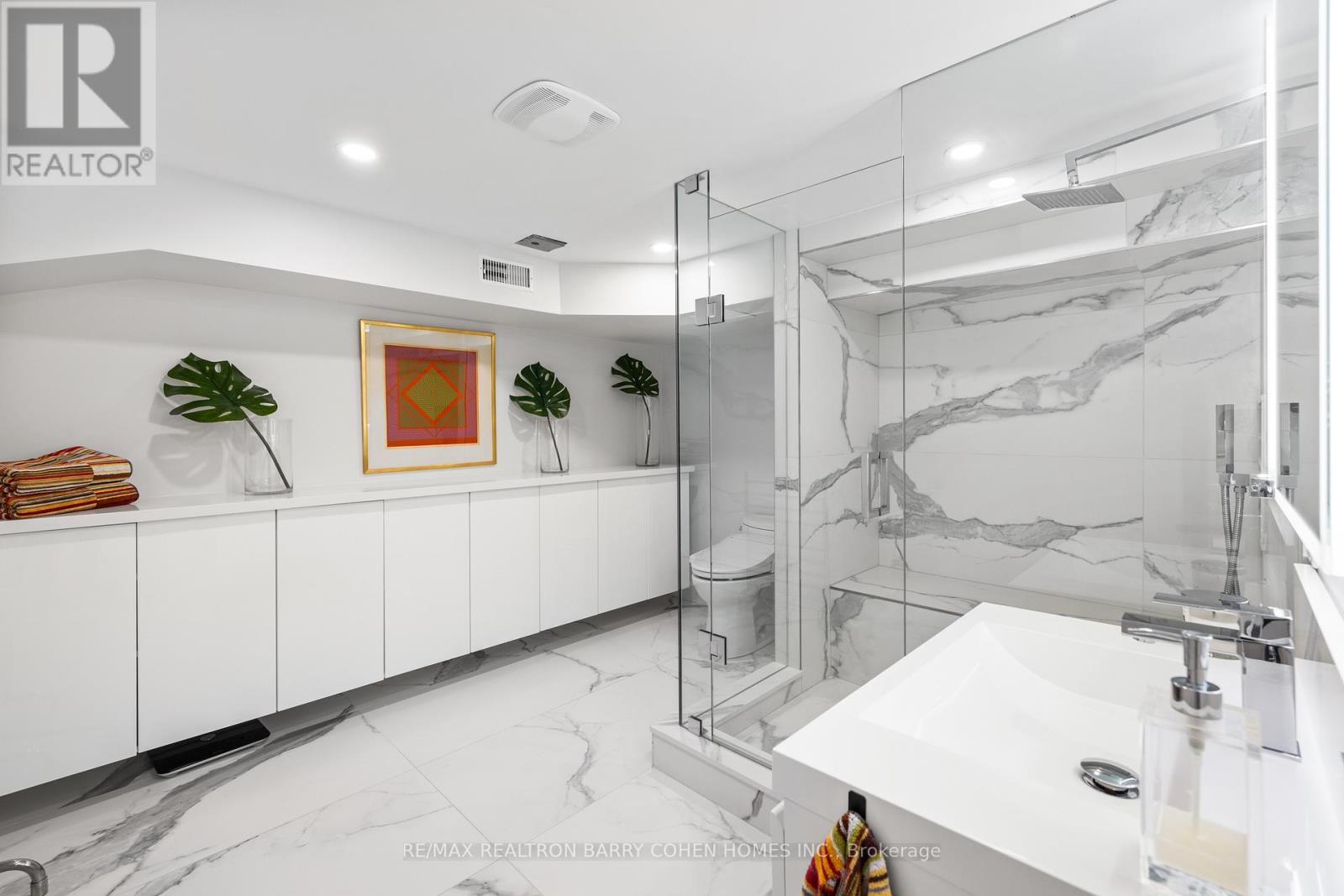 215 Lonsmount Drive, Toronto, Ontario  M5P 2Y6 - Photo 42 - C12081142