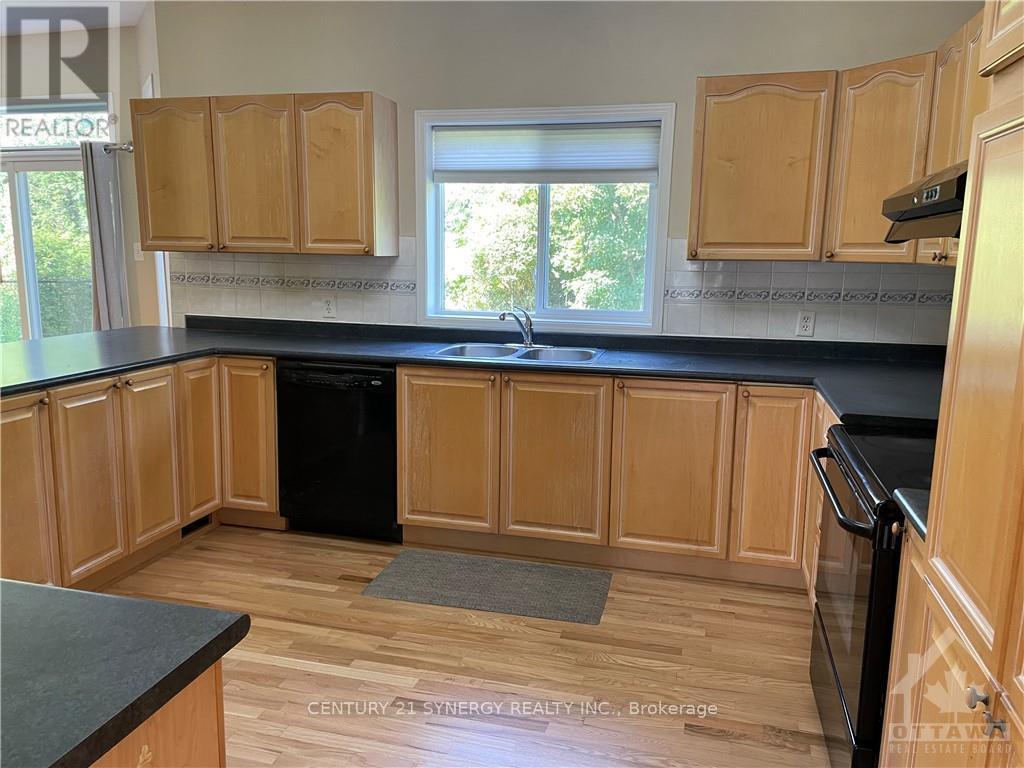 149 Insmill Crescent, Ottawa, Ontario  K2T 1G2 - Photo 12 - X12081176