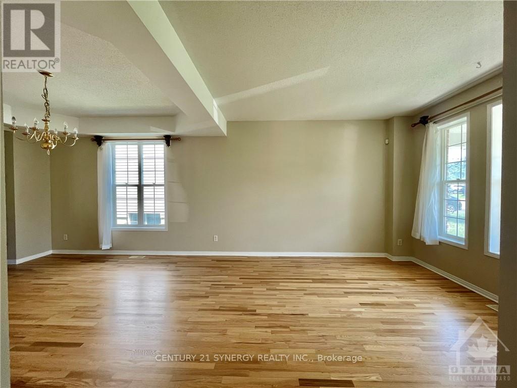 149 Insmill Crescent, Ottawa, Ontario  K2T 1G2 - Photo 5 - X12081176