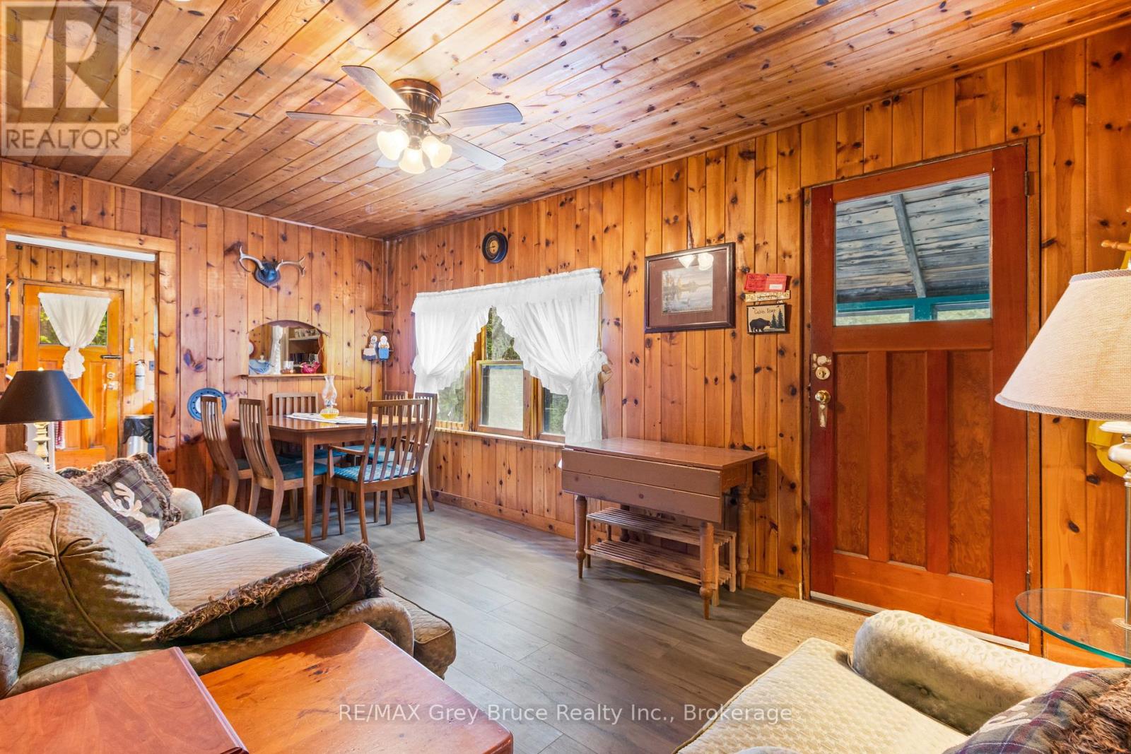 6726 Highway 6, Northern Bruce Peninsula, Ontario  N0H 2R0 - Photo 15 - X11955886