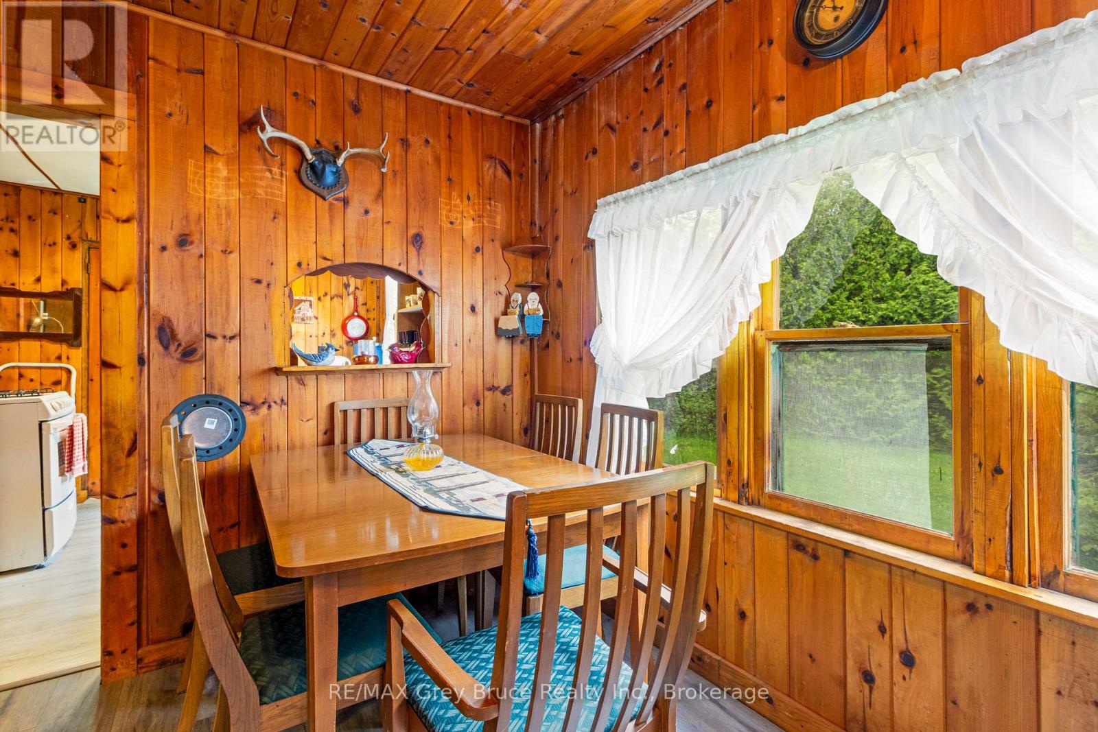 6726 Highway 6, Northern Bruce Peninsula, Ontario  N0H 2R0 - Photo 17 - X11955886