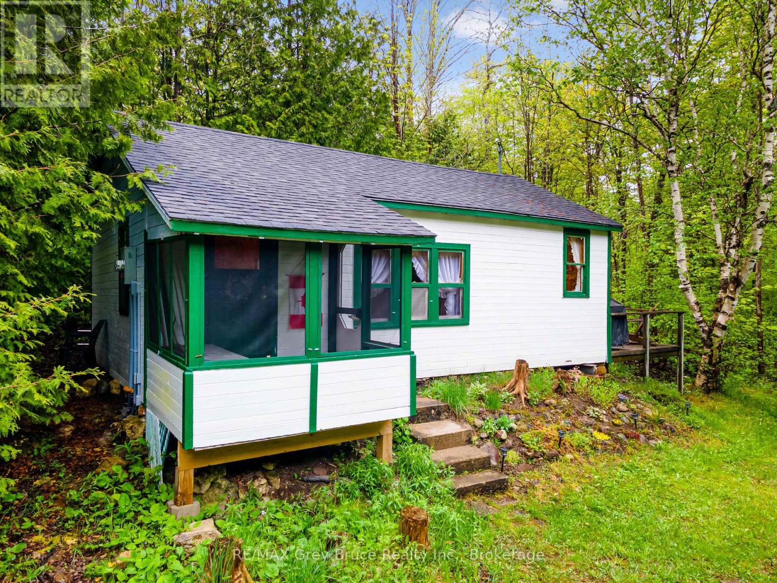 6726 Highway 6, Northern Bruce Peninsula, Ontario  N0H 2R0 - Photo 2 - X11955886