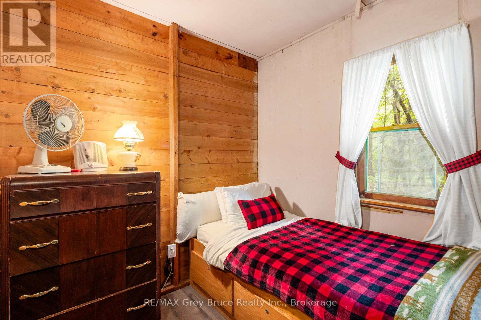 6726 Highway 6, Northern Bruce Peninsula, Ontario  N0H 2R0 - Photo 20 - X11955886