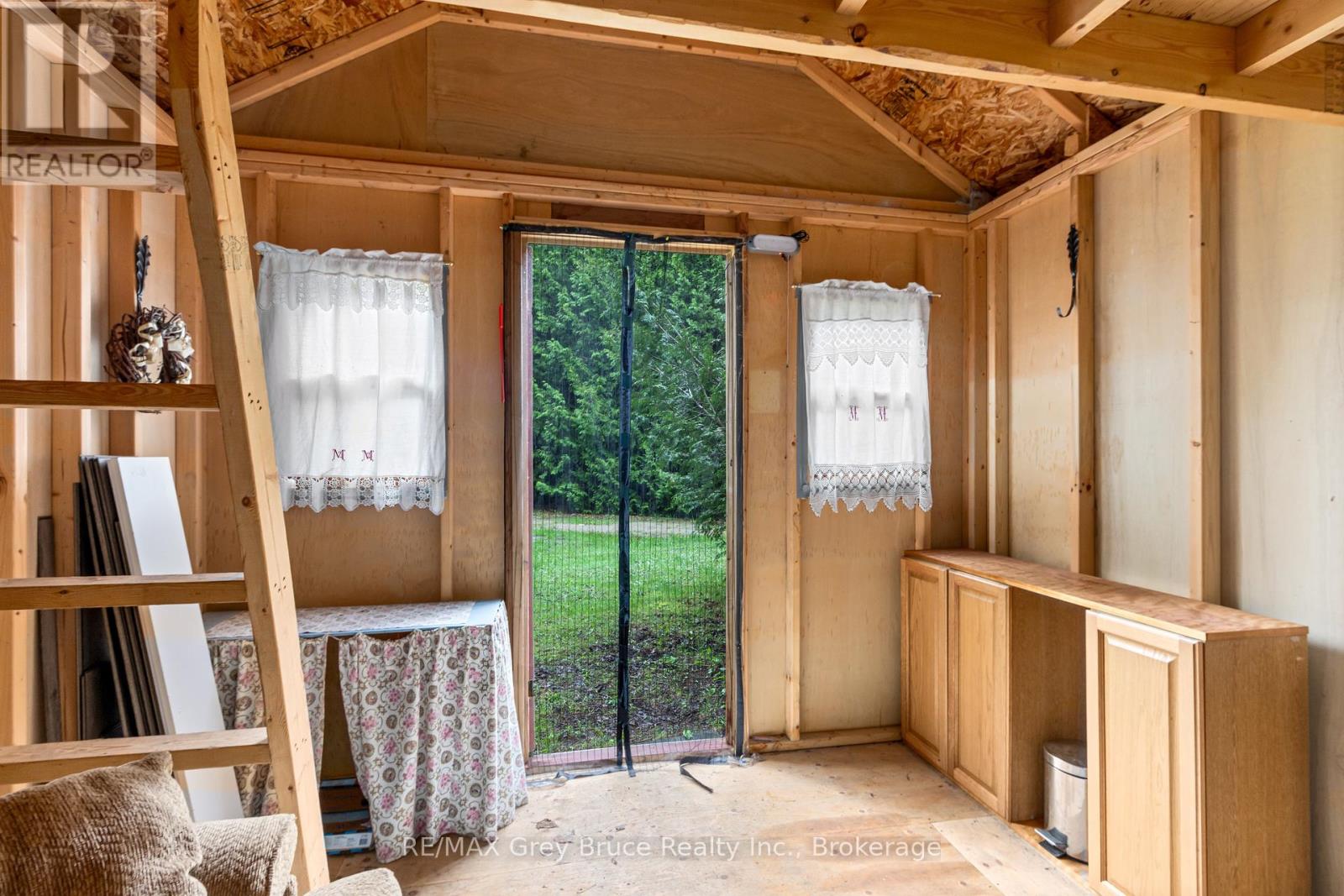 6726 Highway 6, Northern Bruce Peninsula, Ontario  N0H 2R0 - Photo 32 - X11955886