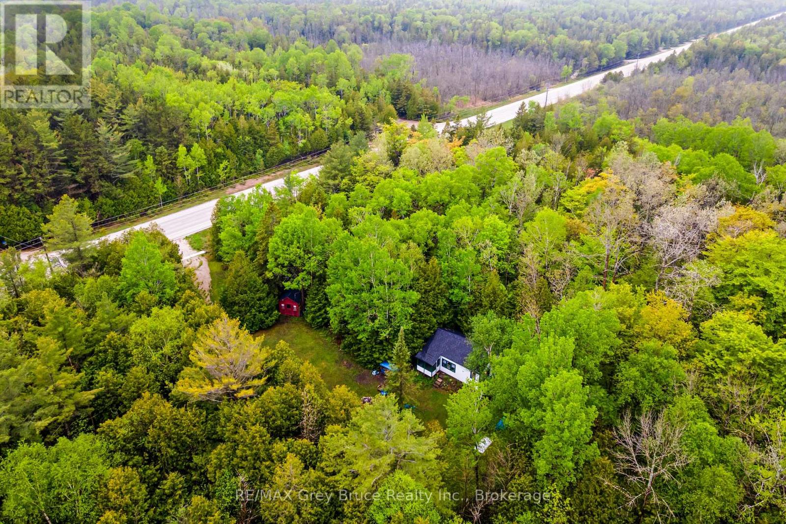 6726 Highway 6, Northern Bruce Peninsula, Ontario  N0H 2R0 - Photo 7 - X11955886