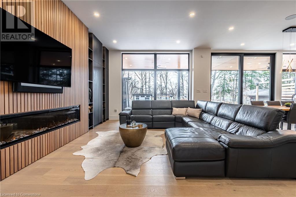 Property at 86 VALLEYVIEW Drive image 4