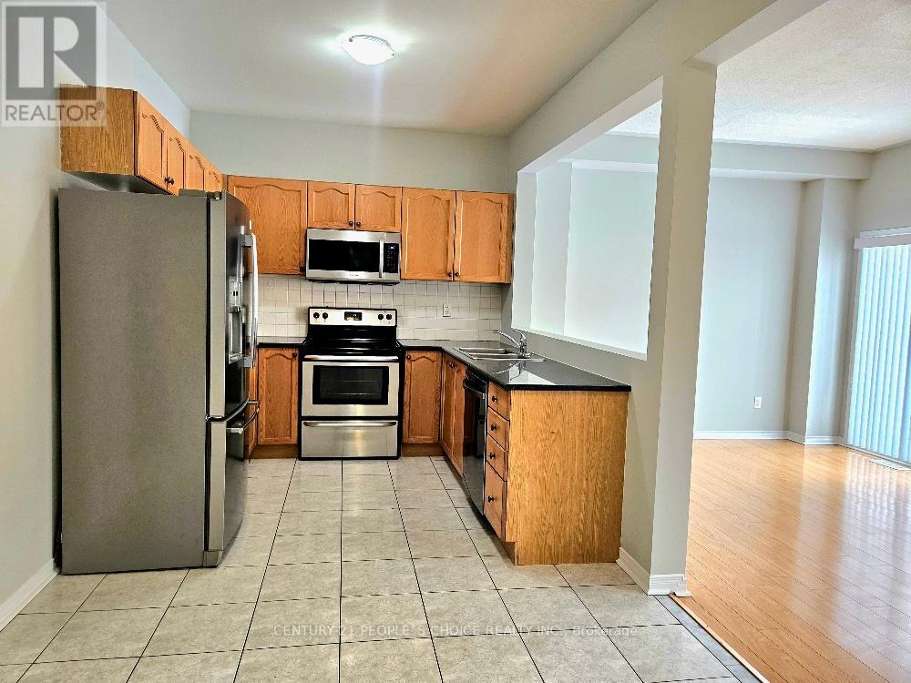 Property at 561 LOTT CRESCENT image 4