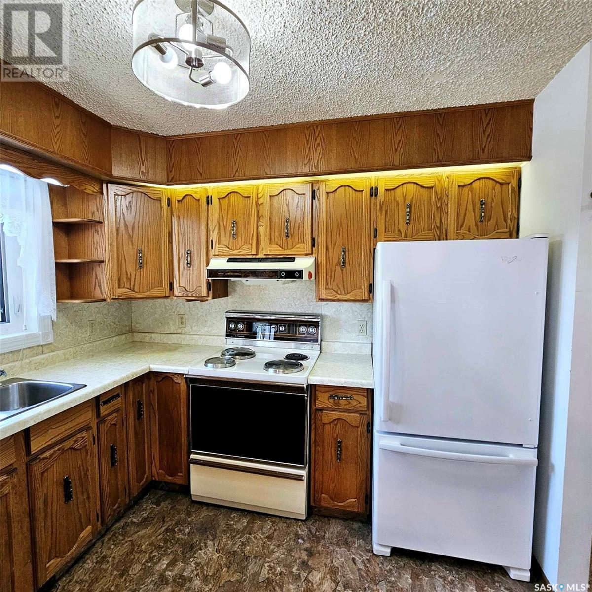 219 Carl Avenue E, Langenburg, Saskatchewan  S0A 2A0 - Photo 5 - SK983193